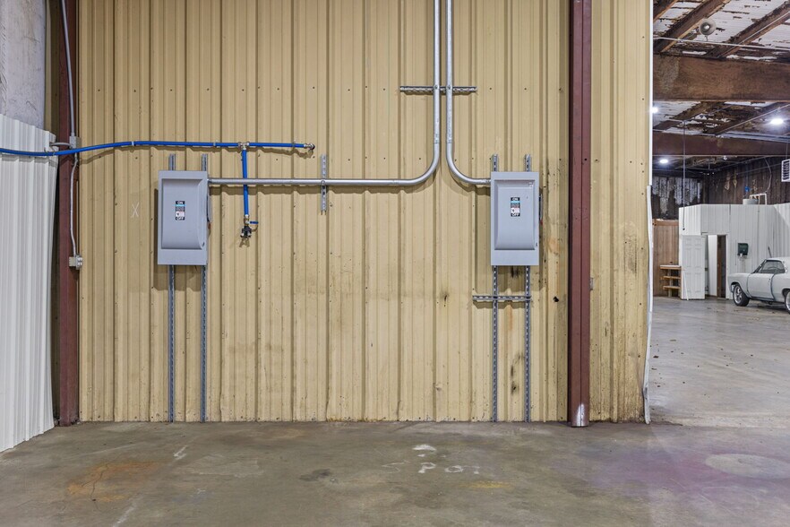 More Photos Of 1107 Buffalo Rd, Lawrenceburg Service For Sale