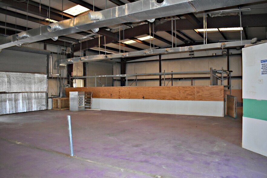 More Photos Of 11275 Edge Hill Rd, Newburg Service For Sale