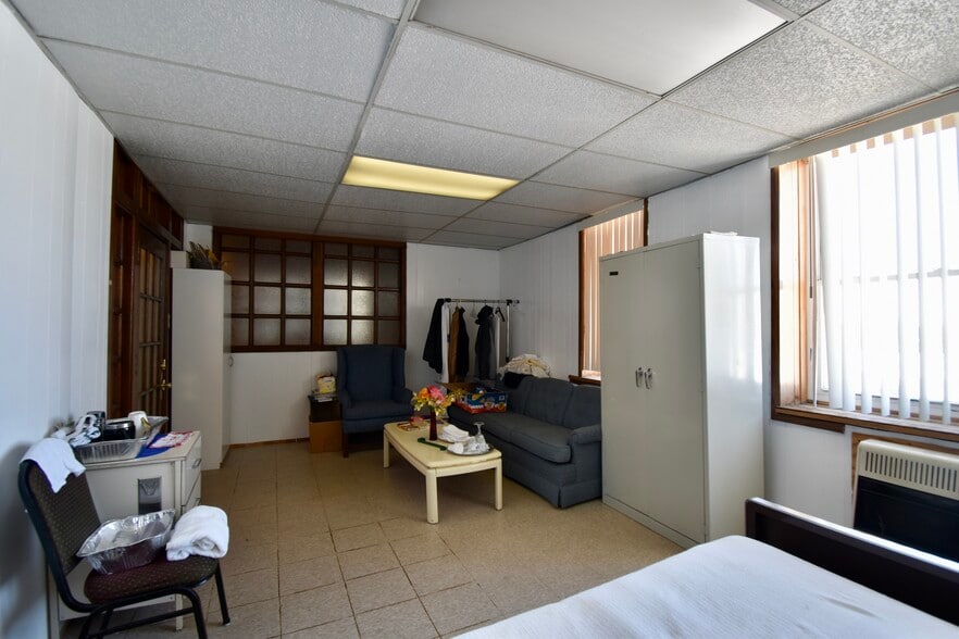 More Photos Of 5646 Lawton St, Detroit Religious Facility For Sale