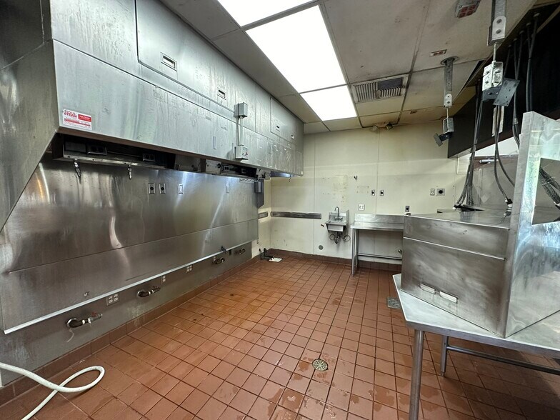 More Photos Of 11682 Plank Rd, Baton Rouge Fast Food For Lease