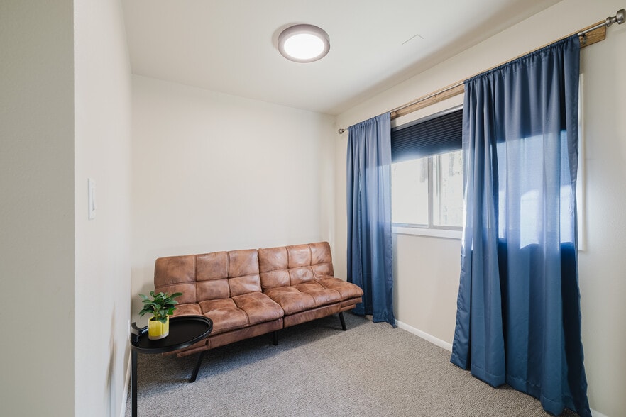 More Photos Of 925 Lamoille Hwy, Lamoille Hotel For Sale