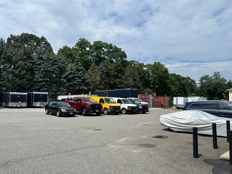 More Photos Of 1153 Walt Whitman Rd, Melville Auto Repair For Sale