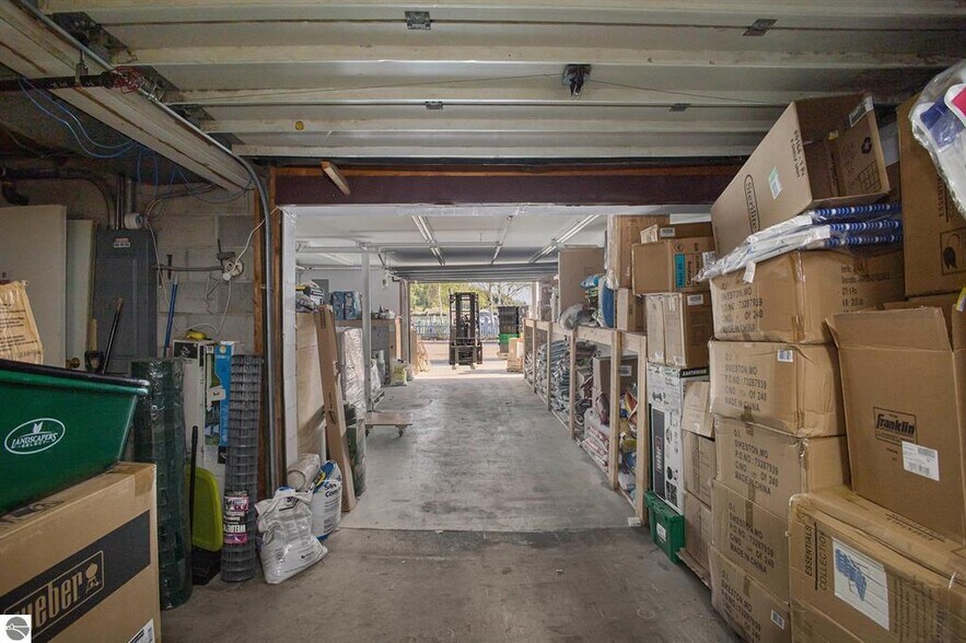 More Photos Of 310 Main St, Frankfort Storefront For Sale