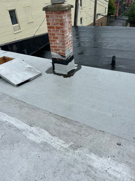 More Photos Of 12 Park Pl, Hudson Storefront Retail Residential For Sale