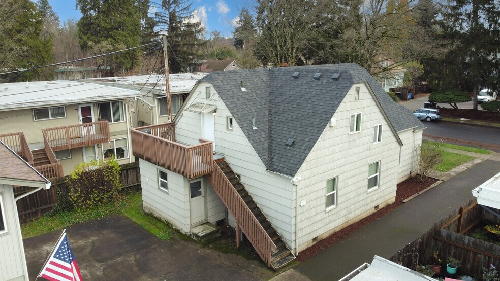 More Photos Of 1233 W 8th Ave, Eugene Apartments For Sale