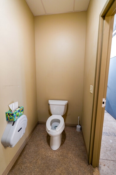 More Photos Of 105 Rocky Cliff Ln, Kalispell Industrial For Sale