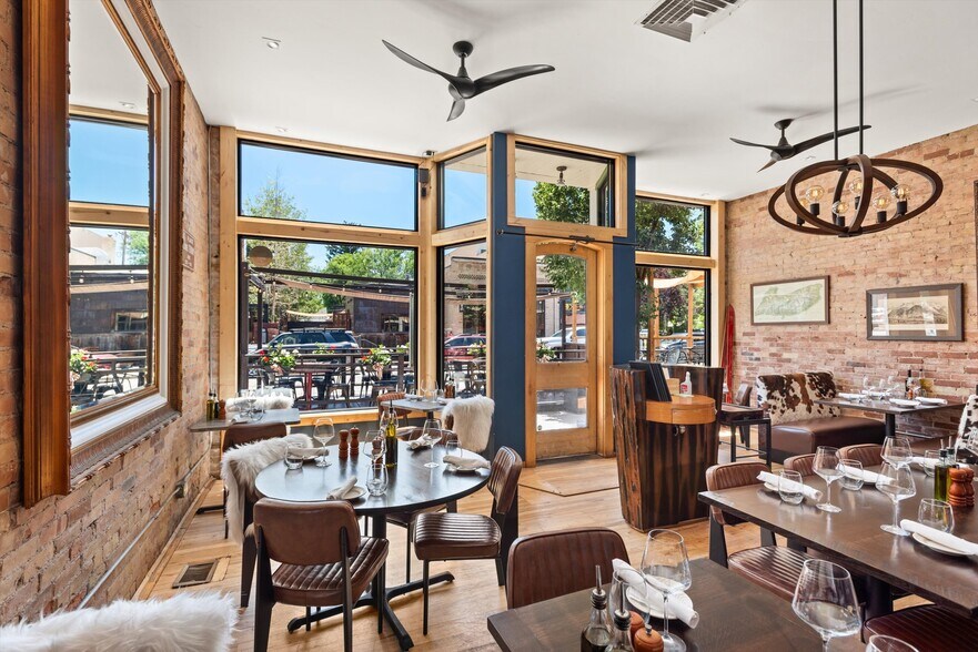 More Photos Of 335 Main St, Carbondale General Retail For Sale