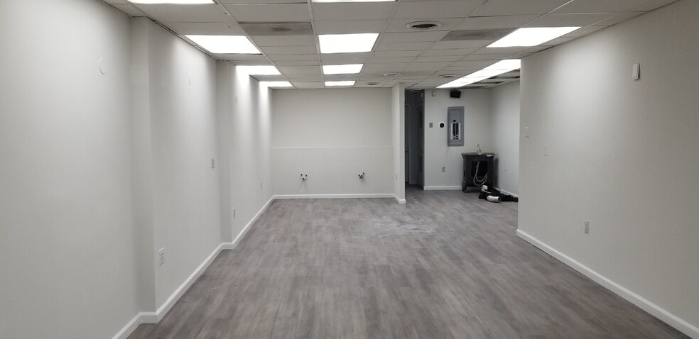 More Photos Of 4700 Stamp Rd, Marlow Heights General Retail For Lease