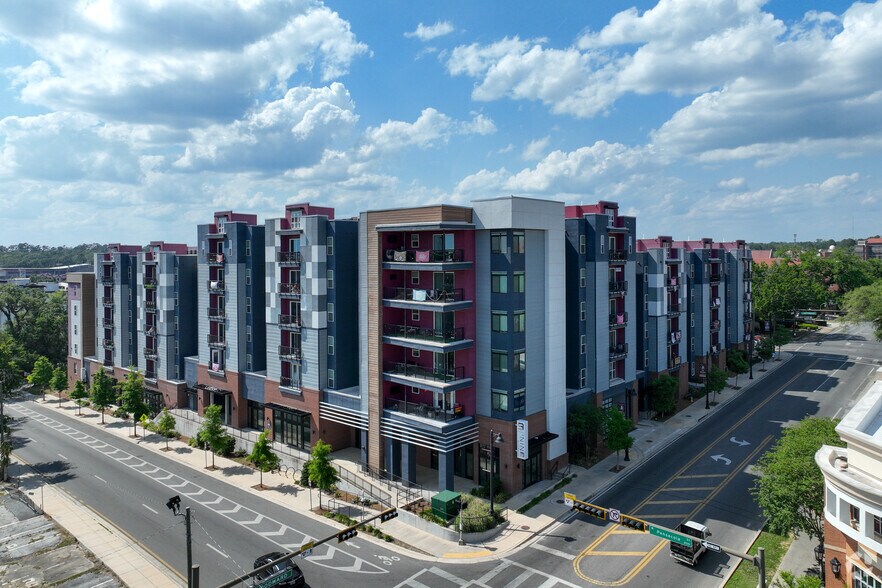 Primary Photo Of 924 W Pensacola St, Tallahassee Apartments For Lease