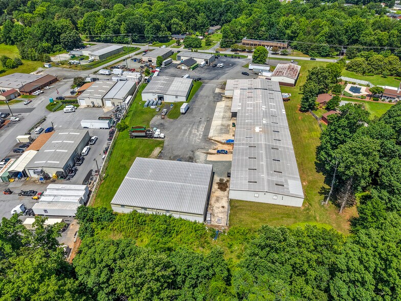 Primary Photo Of 10490 N NC Highway 150, Clemmons Flex For Sale