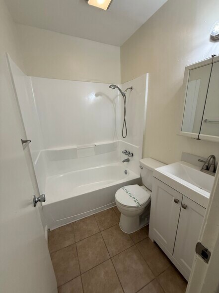 More Photos Of 1609-1623 E 10th St, National City Apartments For Sale