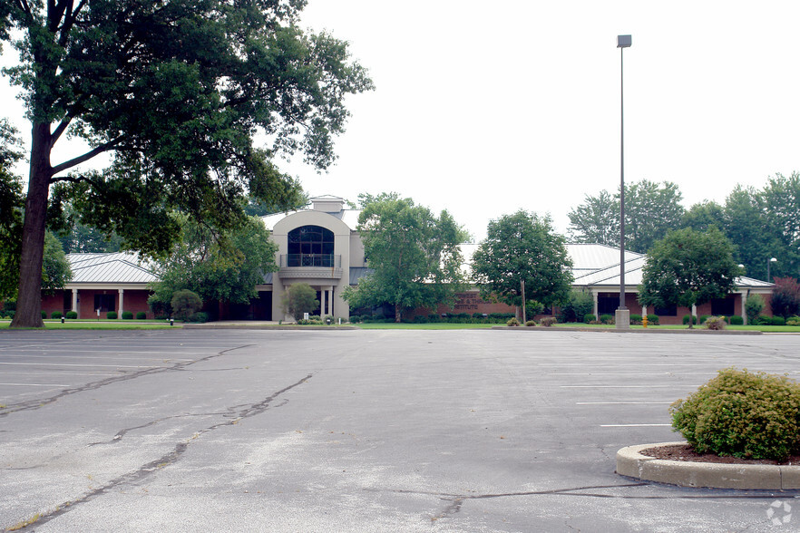 Primary Photo Of 1020 Professional Blvd, Evansville Medical For Lease