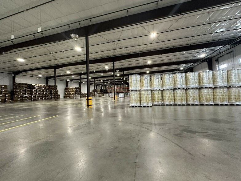 More Photos Of 810 Chesapeake Dr, Cambridge Warehouse For Sale