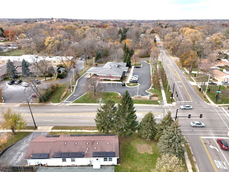 More Photos Of 170 N Mclean Blvd, Elgin Bank For Sale