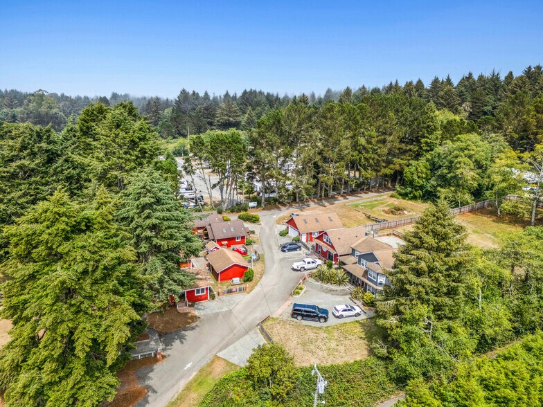 More Photos Of 3415 Patricks Point Dr, Trinidad Lodge Meeting Hall For Sale