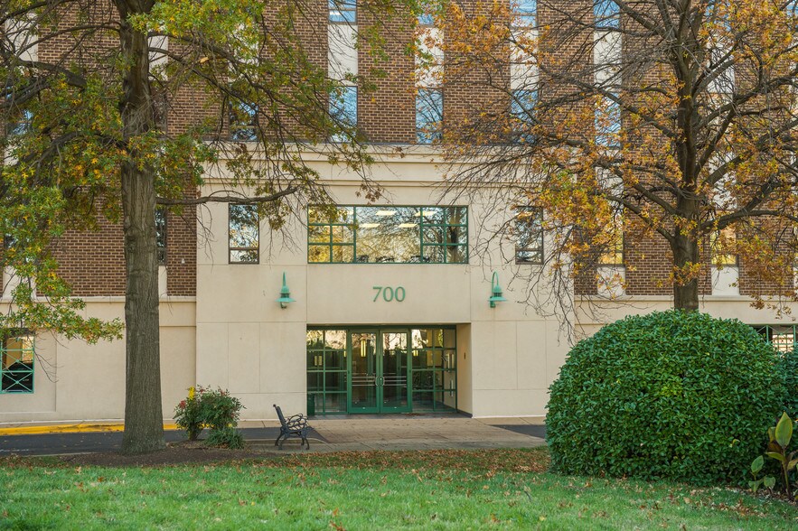 More Photos Of 700 N Fairfax St, Alexandria Office For Lease
