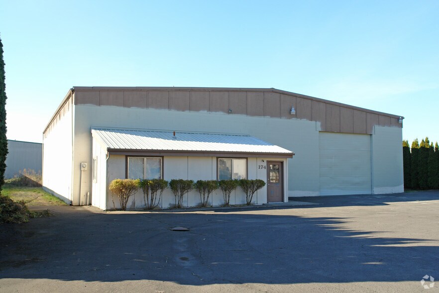 More Photos Of 174 Wallis St, Eugene Warehouse For Sale