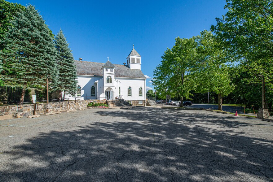 More Photos Of 215 Hill St, Boonton Schools For Lease