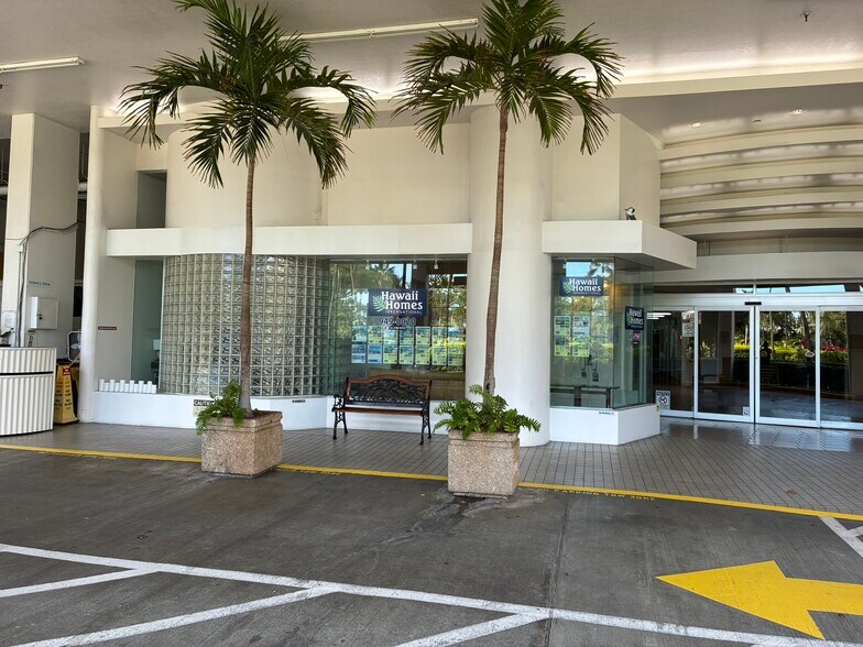 More Photos Of 1920 Ala Moana Blvd, Honolulu Hotel For Lease