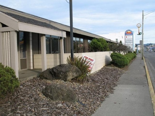 Primary Photo Of 1860 Virginia Ave, North Bend Medical For Lease