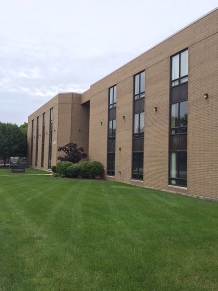 More Photos Of 700 E Ogden Ave, Westmont Medical For Lease