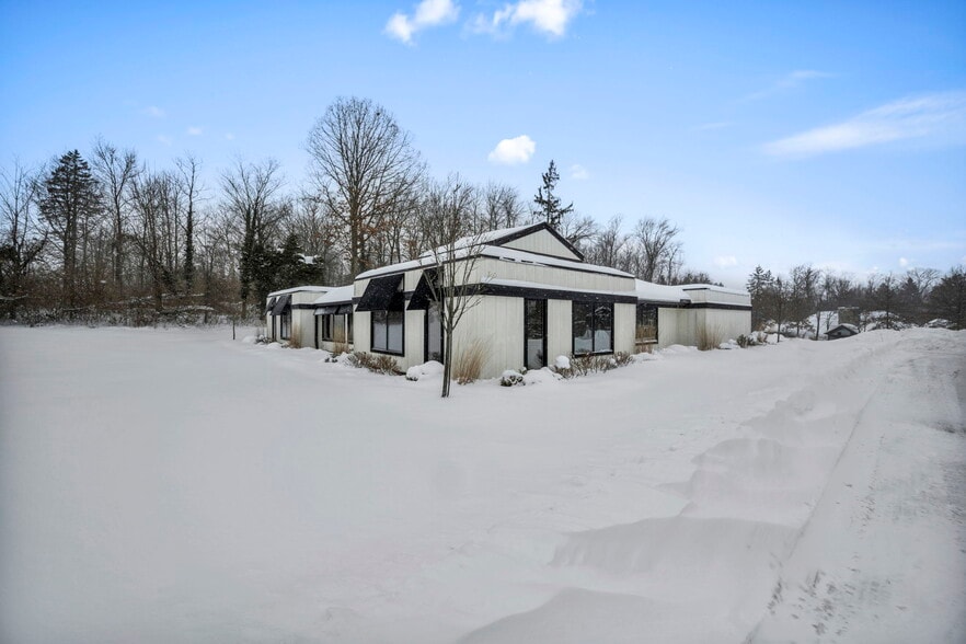 More Photos Of 1929 E Royalton Rd, Broadview Heights Office For Lease