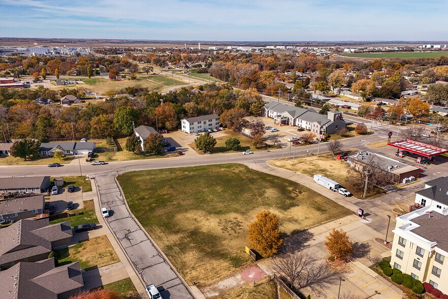 More Photos Of 1+/- Acre on Marcella & Huehl, Salina Land For Sale