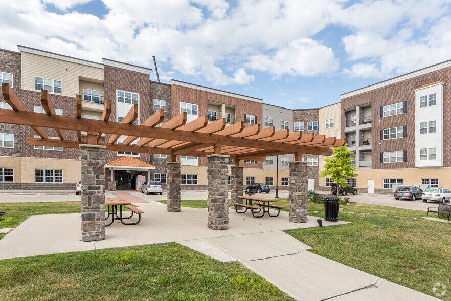 More Photos Of 345 Clark Dr, Coralville Apartments For Lease