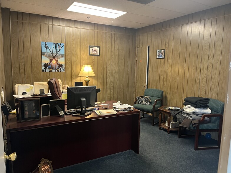 More Photos Of 1839 Ionia St, Jacksonville Warehouse For Lease