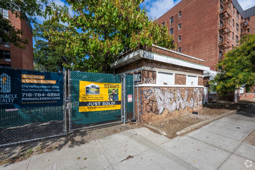 More Photos Of 185-17 Hillside Ave, Jamaica Land For Sale