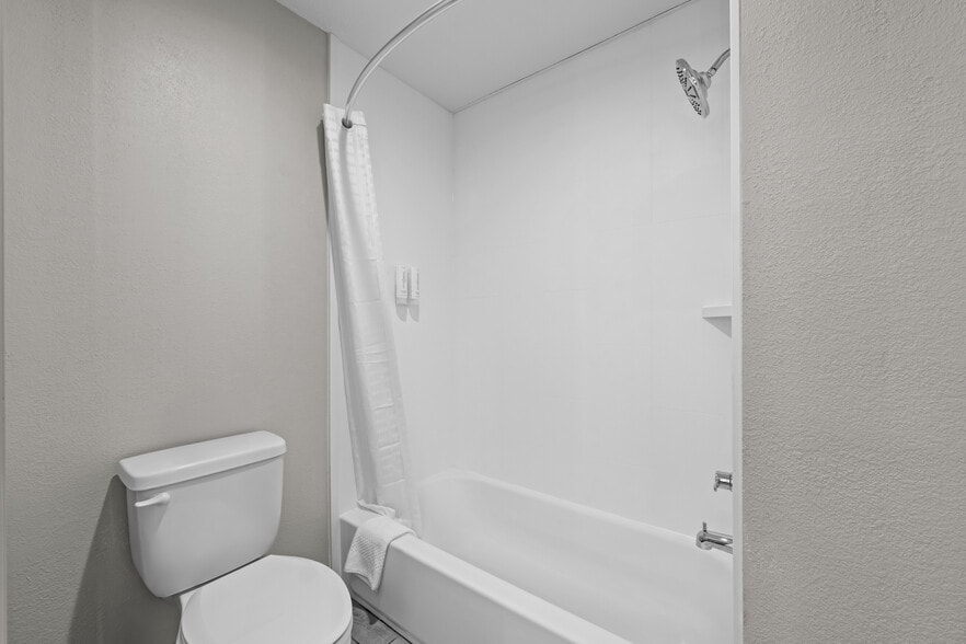 More Photos Of 1202 Liberty Rd, High Point Hotel For Sale