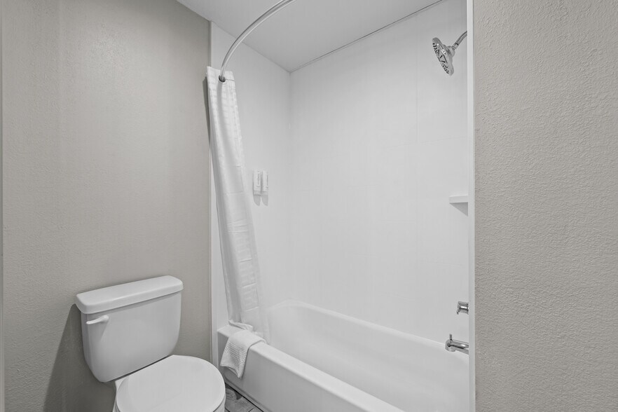 More Photos Of 1202 Liberty Rd, High Point Hotel For Sale