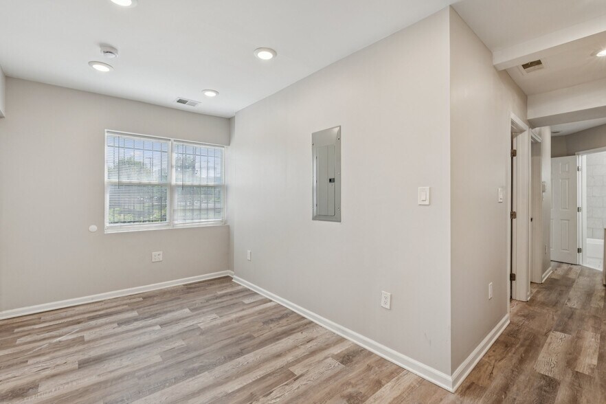 More Photos Of 430 Condon Ter SE, Washington Apartments For Sale