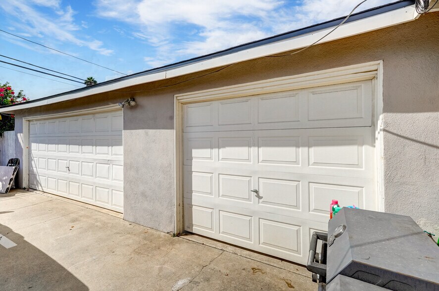 More Photos Of 10422 Bonnie Dr, Garden Grove Multifamily For Sale