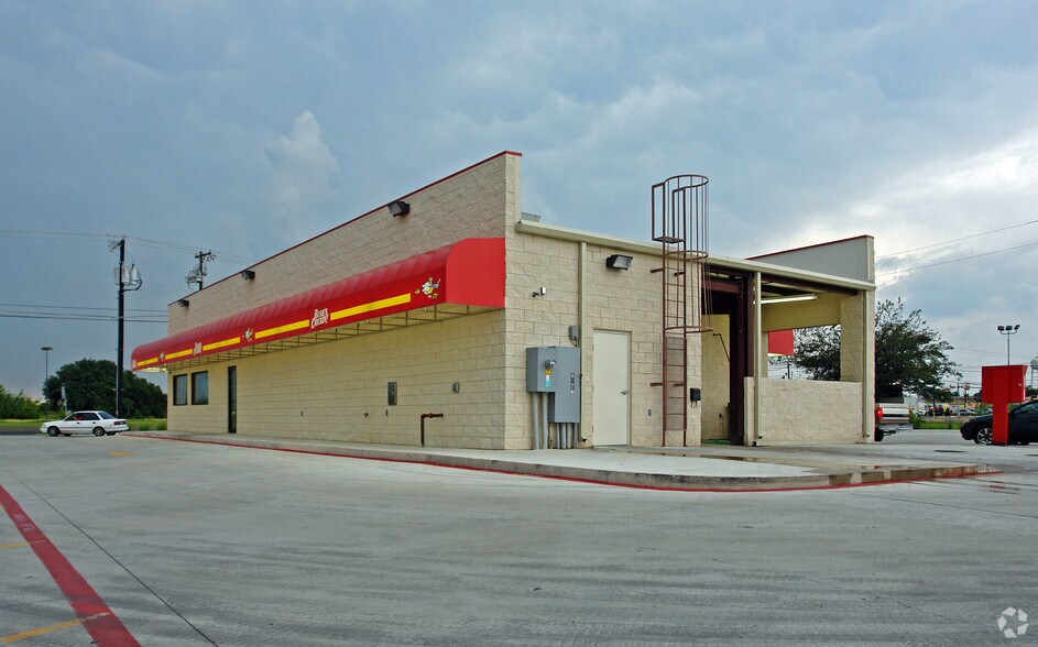 More Photos Of 912 N 38th St, Killeen General Retail For Sale