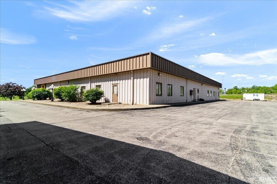 More Photos Of 903 Morton st, Oakland City Office For Sale