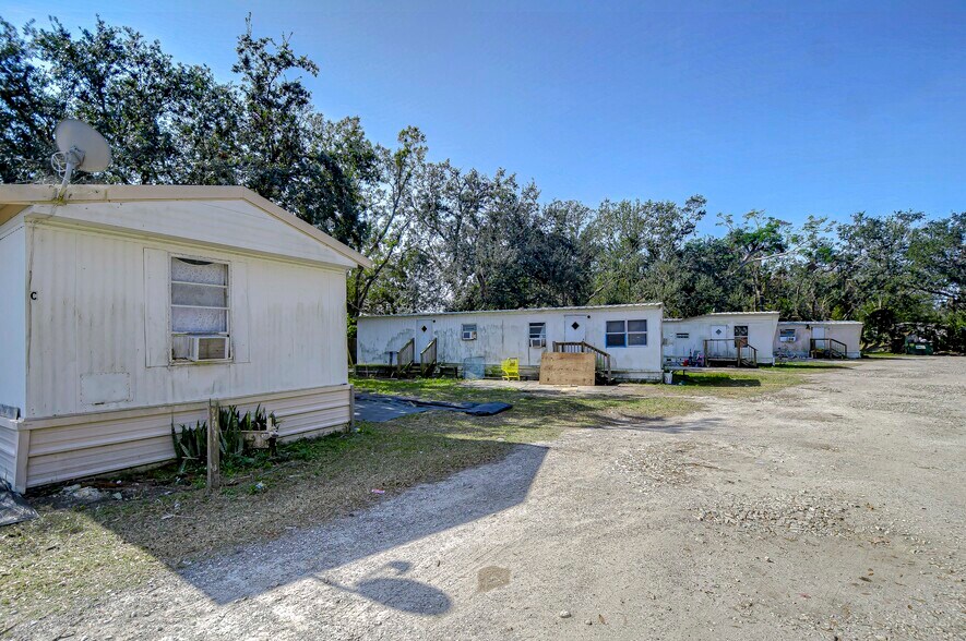 More Photos Of 425 18th St SE, Ruskin Manufactured Housing Mobile Home Park For Sale