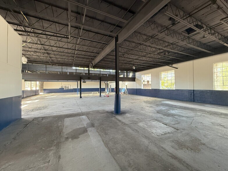 More Photos Of 147 N 5th, Saddle Brook Land For Lease