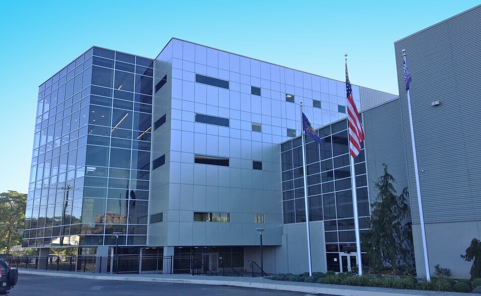 More Photos Of 1000 N Cameron St, Harrisburg Flex For Lease