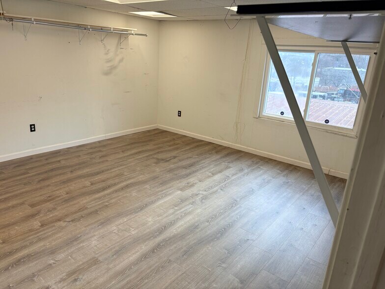 More Photos Of 1875 Main St, Tewksbury Storefront For Lease