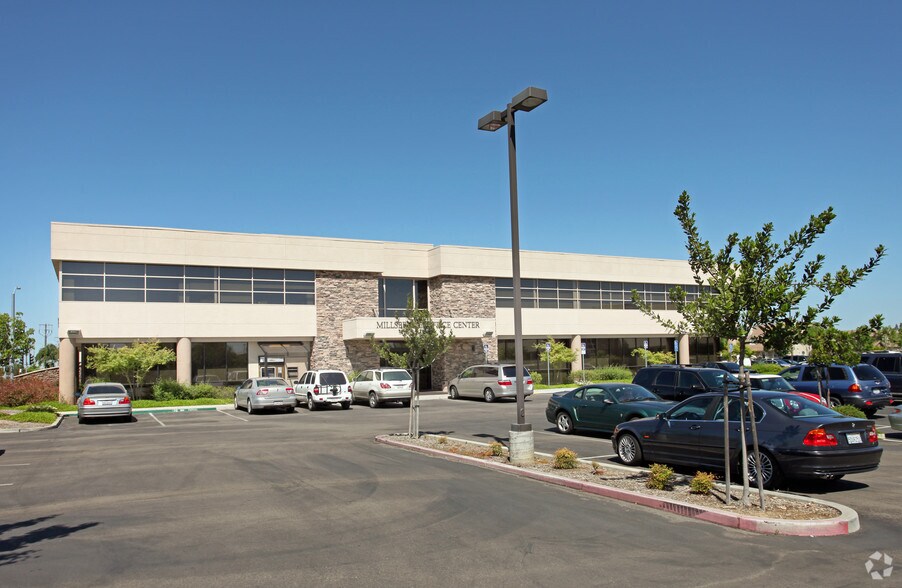 More Photos Of 1901 W Kettleman Ln, Lodi Medical For Lease