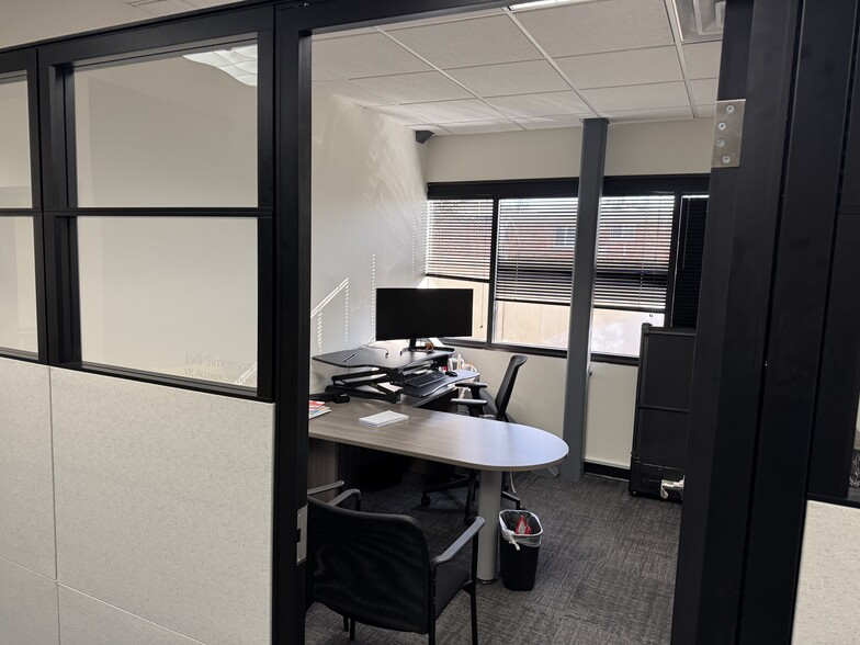 More Photos Of 707 W 700 S, Woods Cross Office For Lease