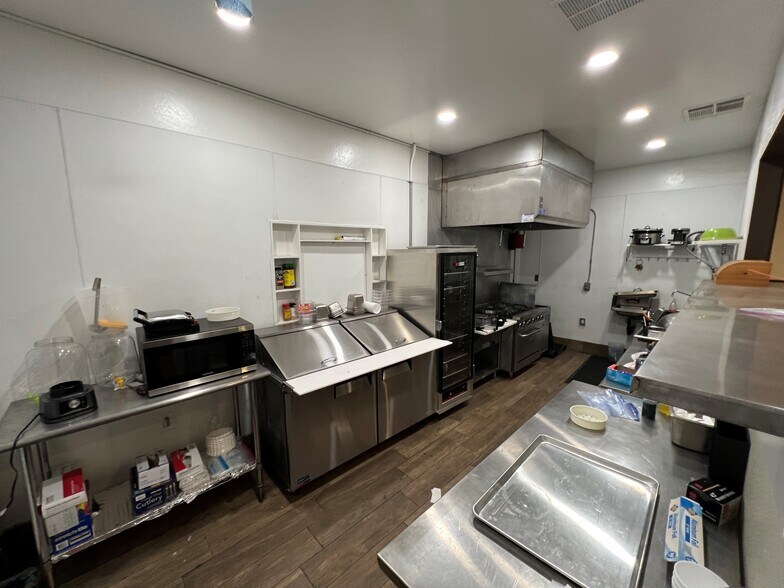 More Photos Of 5020 19 1/2 Ave, Riverdale Restaurant For Sale