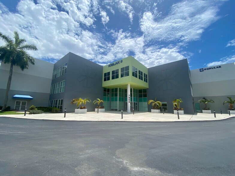 More Photos Of 7900 NW 154th St, Miami Lakes Office For Lease
