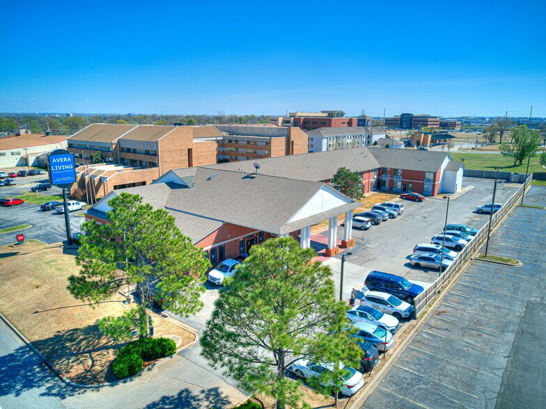 More Photos Of 3211 S 79th East Ave, Tulsa Apartments For Sale