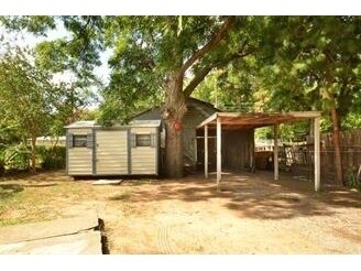 More Photos Of 2335 E Cesar Chavez St, Austin Freestanding For Lease