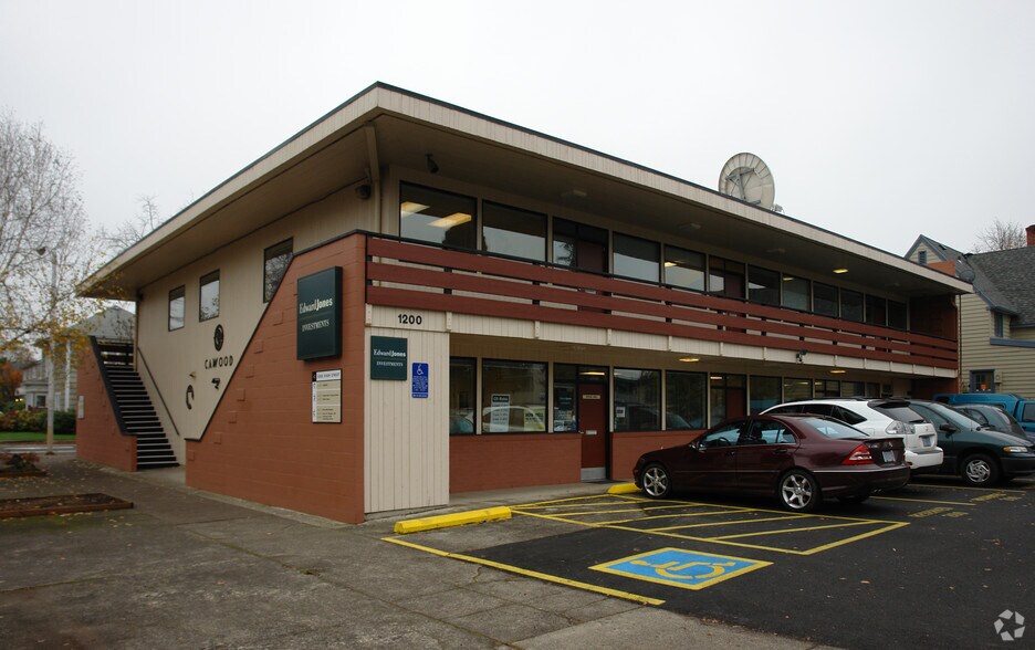 Primary Photo Of 1200 High St, Eugene Office For Lease