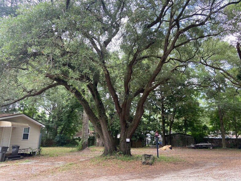 More Photos Of 5639 Pullman Ave, North Charleston Warehouse For Sale