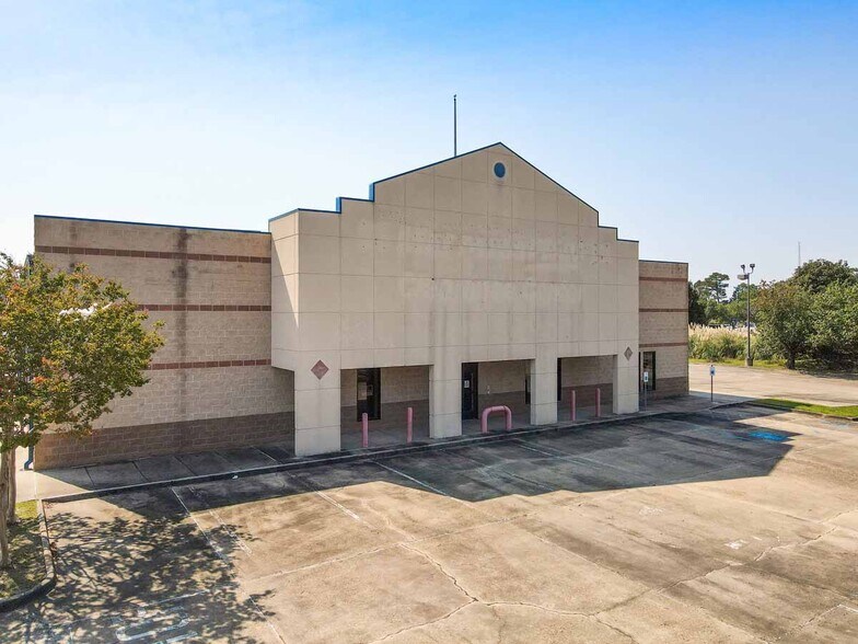 More Photos Of 8686 Florline Blvd, Baton Rouge Freestanding For Lease