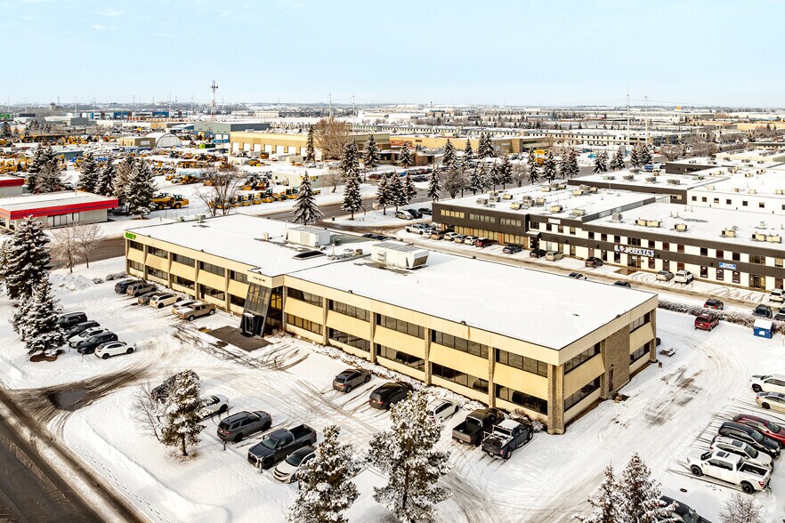 More Photos Of 17704 103rd Ave NW, Edmonton Office For Lease